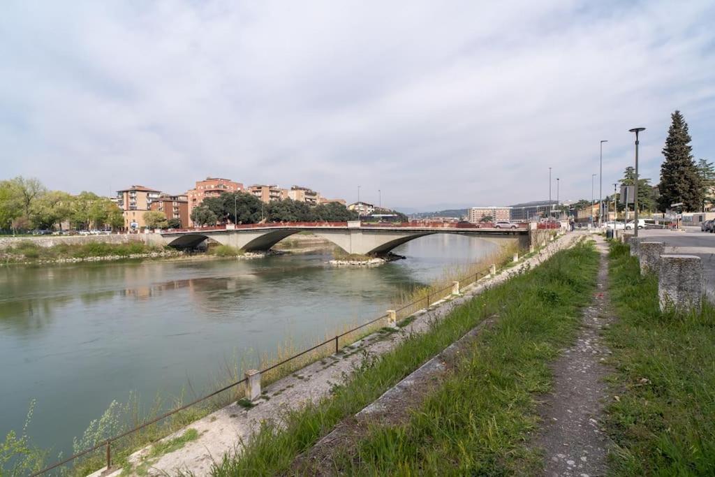 Charme In City Center Verona Luaran gambar